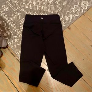 ✅SOLD✅ Lululemon Athletica Wunder Under 21” Crops